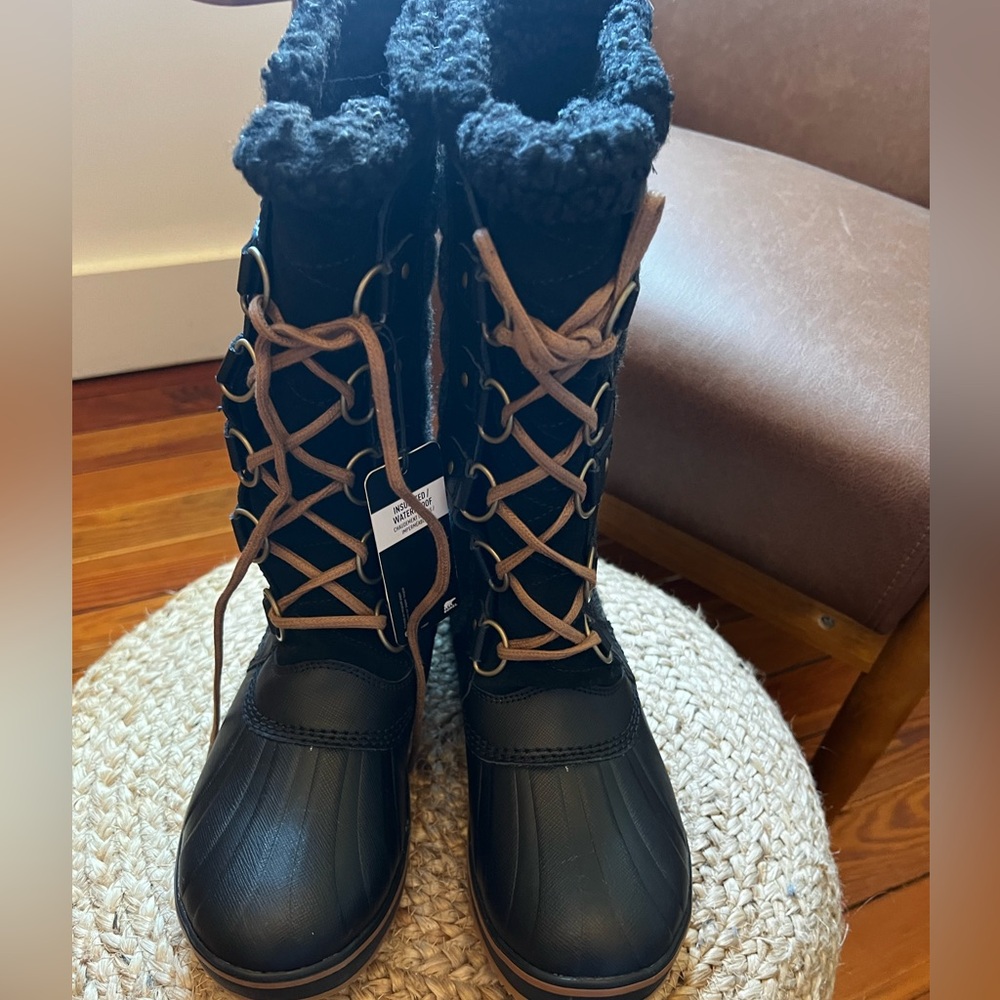 Sorel Women’s Tofino II NWT size 9
